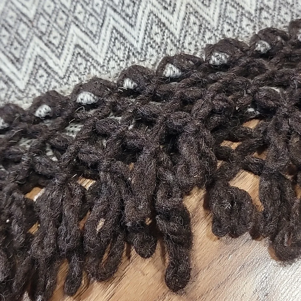 Loomed Wool & Cowhican Sweater Cape from South America - Picture 10 of 11